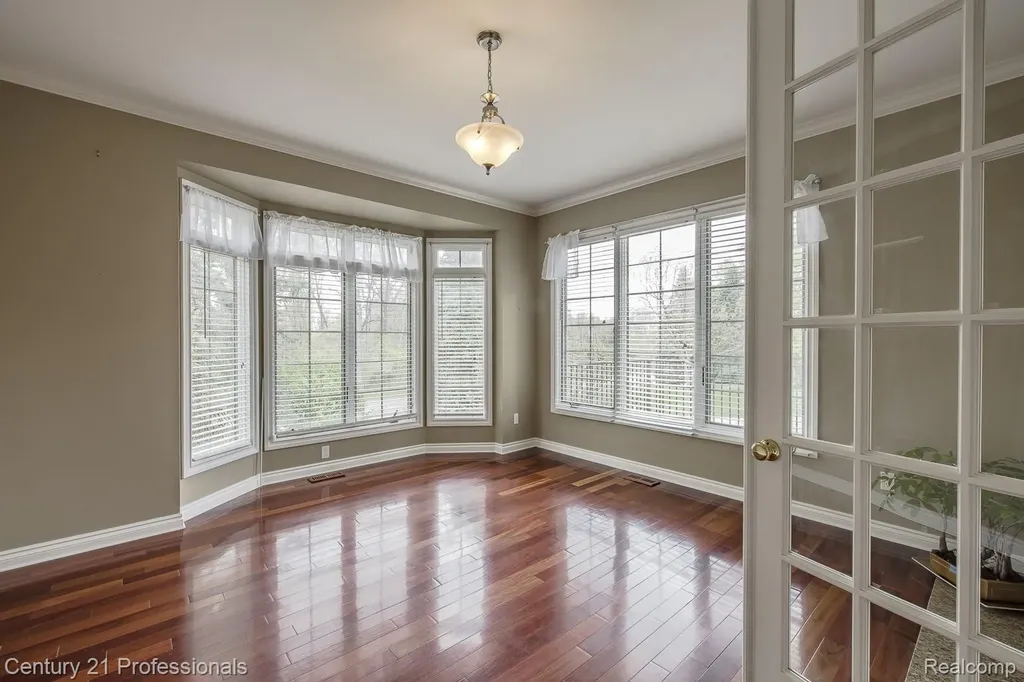 6410 Enclave Drive Independence Charter Township MI 48348