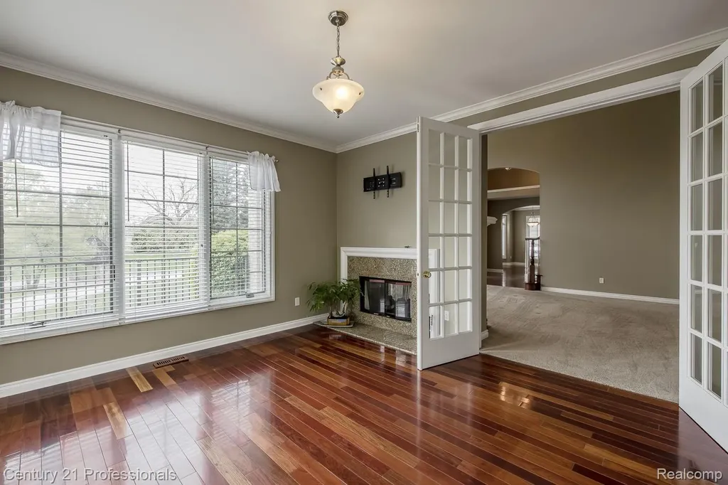 6410 Enclave Drive Independence Charter Township MI 48348