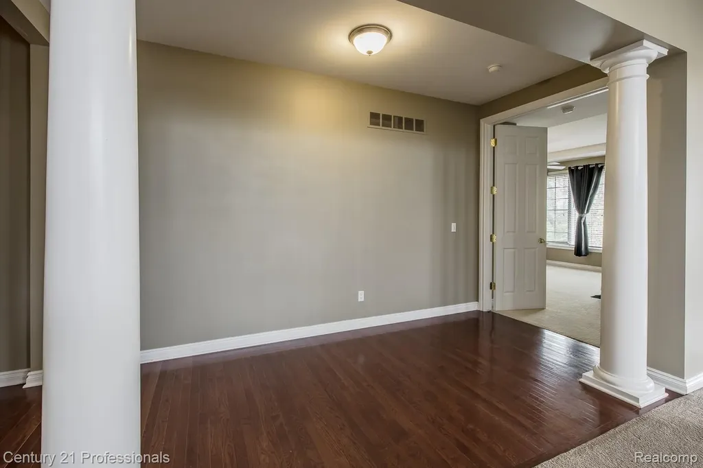 6410 Enclave Drive Independence Charter Township MI 48348