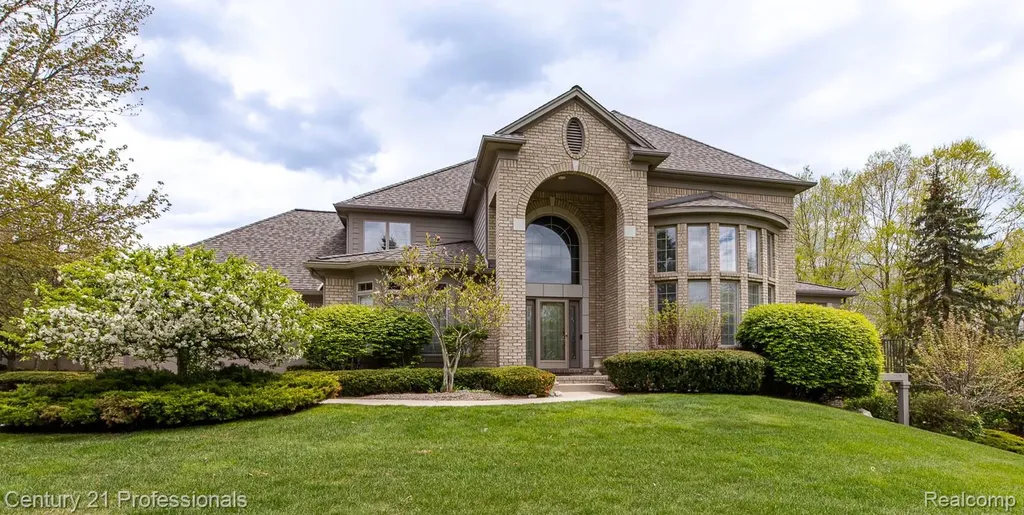 6410 Enclave Drive Independence Charter Township MI 48348
