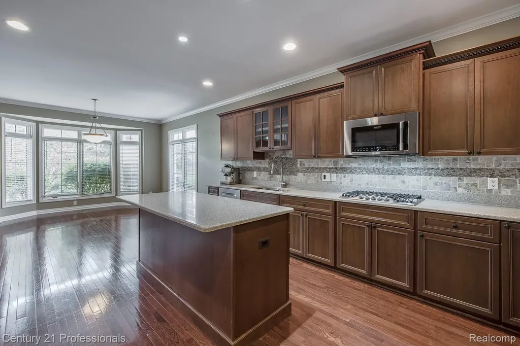 6410 Enclave Drive Independence Charter Township MI 48348