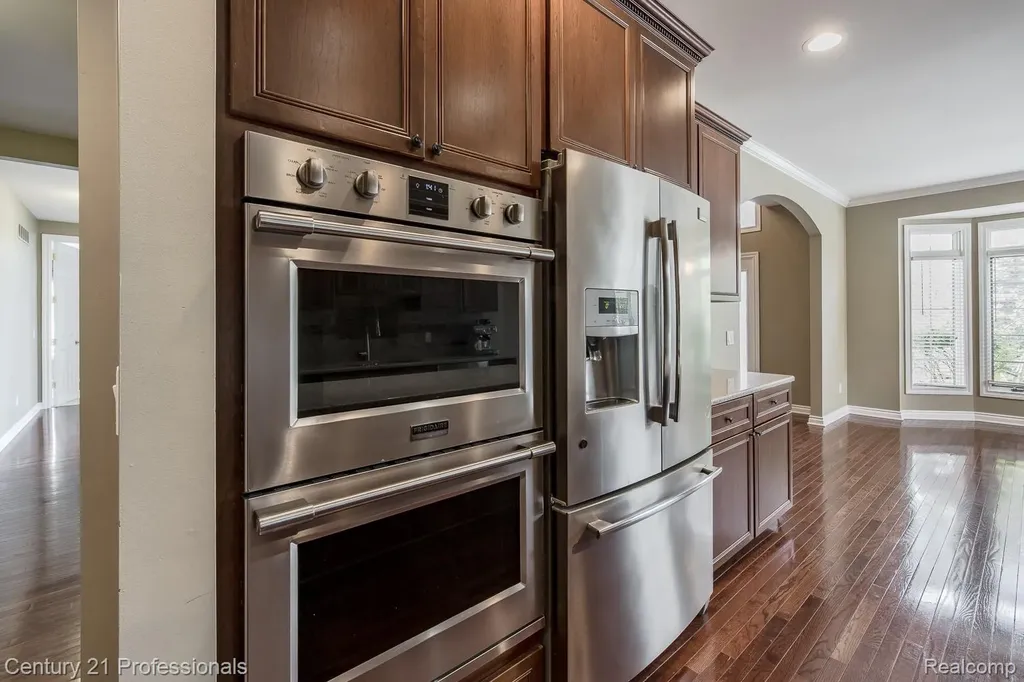6410 Enclave Drive Independence Charter Township MI 48348
