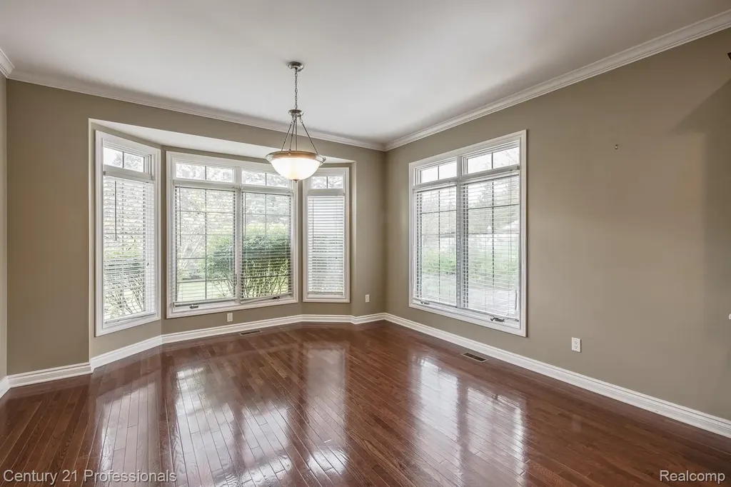 6410 Enclave Drive Independence Charter Township MI 48348
