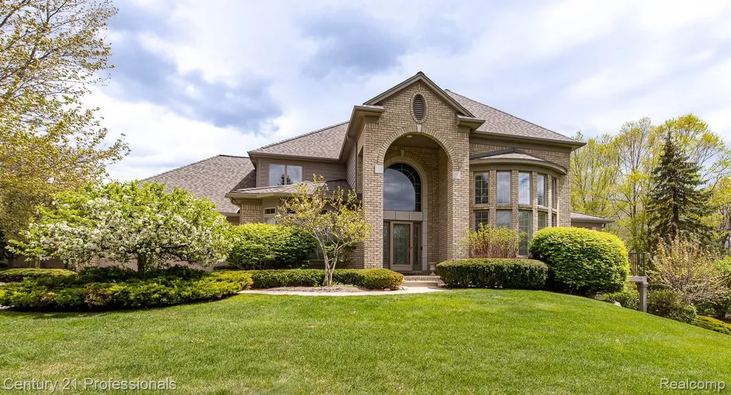 6410 Enclave Drive Independence Charter Township MI 48348