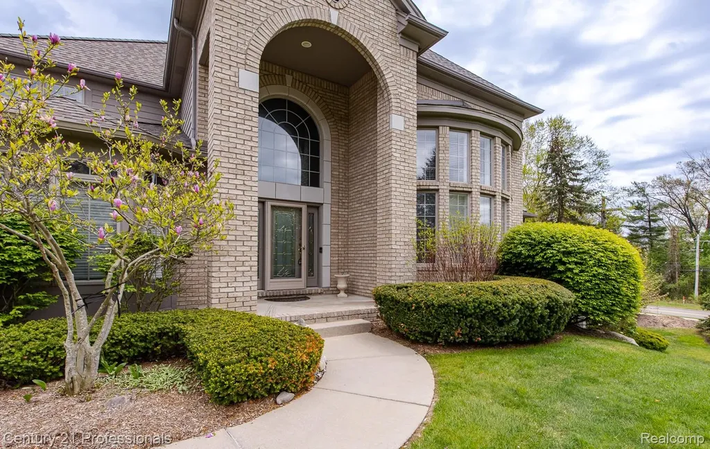 6410 Enclave Drive Independence Charter Township MI 48348
