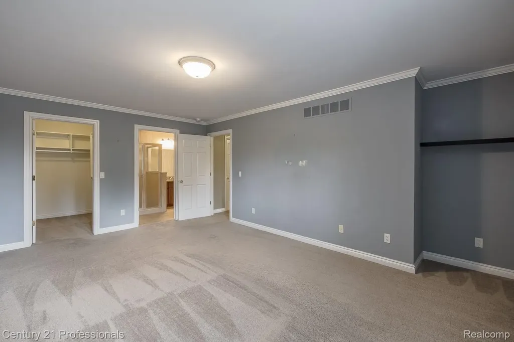 6410 Enclave Drive Independence Charter Township MI 48348