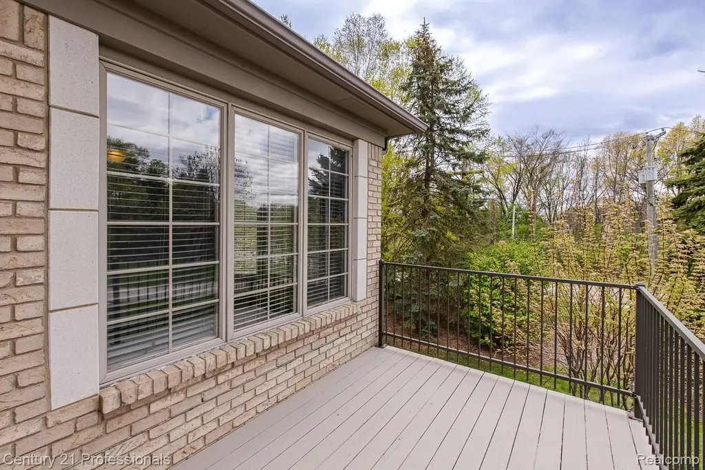 6410 Enclave Drive Independence Charter Township MI 48348