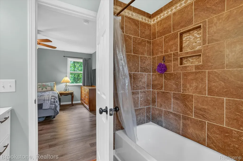 1331 Wolf Court East Lansing City MI 48823