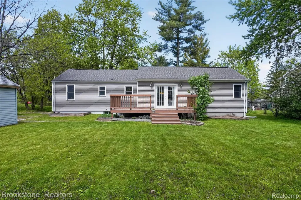 1331 Wolf Court East Lansing City MI 48823