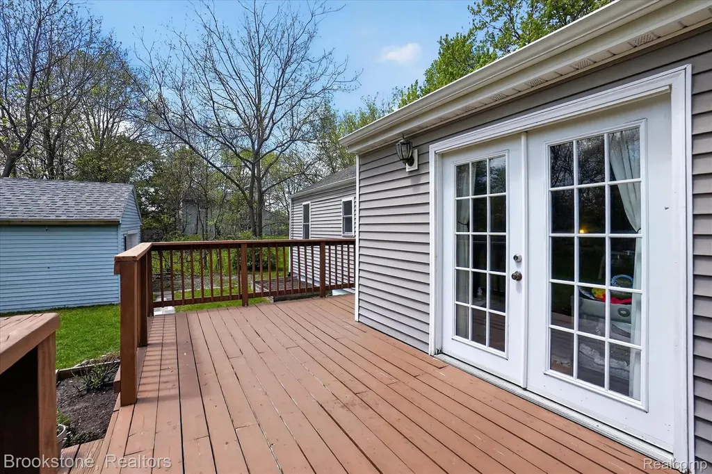 1331 Wolf Court East Lansing City MI 48823