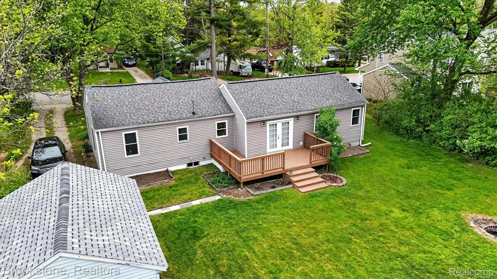 1331 Wolf Court East Lansing City MI 48823