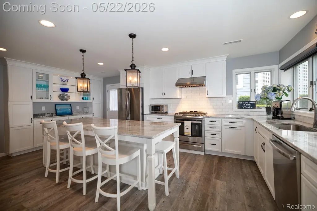 625 Island Drive White Lake Charter Township MI 48386