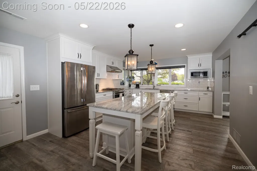 625 Island Drive White Lake Charter Township MI 48386