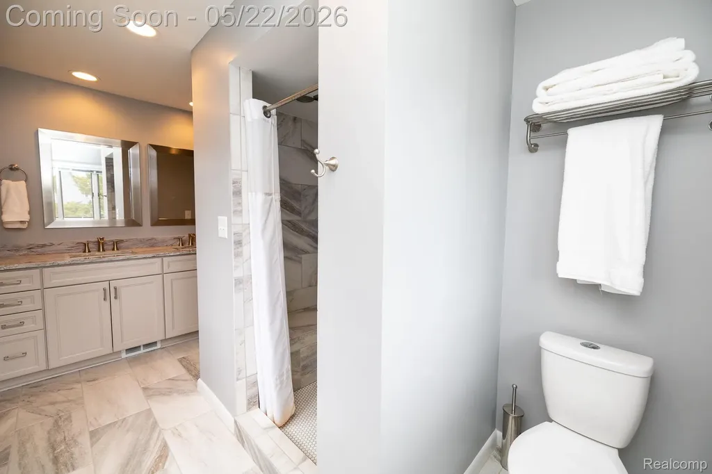 625 Island Drive White Lake Charter Township MI 48386