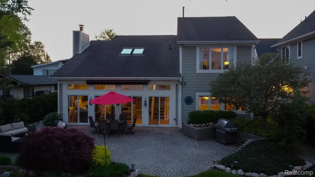 625 Island Drive White Lake Charter Township MI 48386