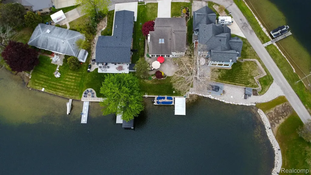 625 Island Drive White Lake Charter Township MI 48386