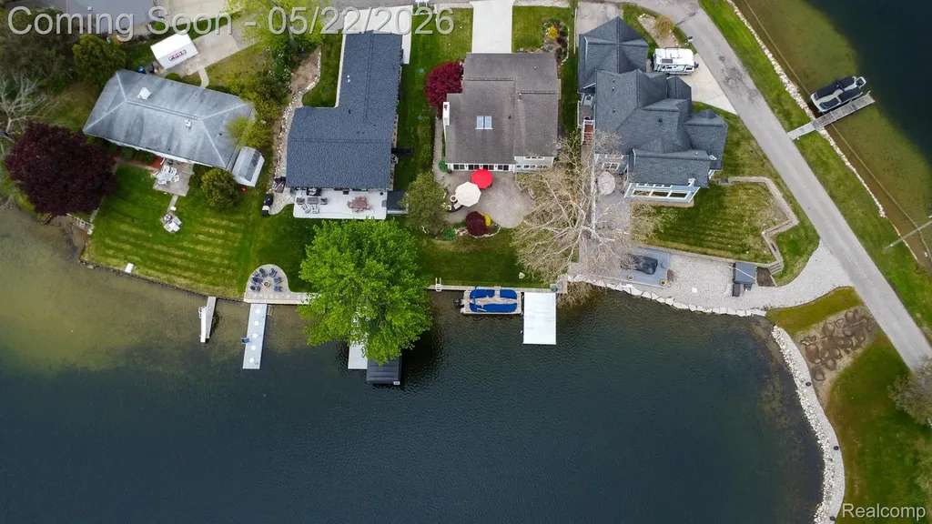 625 Island Drive White Lake Charter Township MI 48386