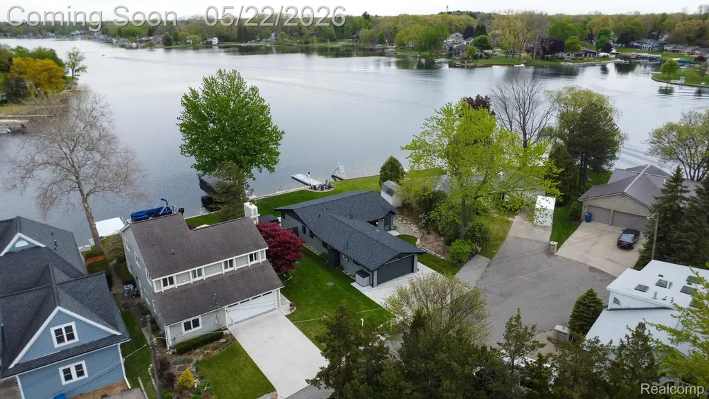 625 Island Drive White Lake Charter Township MI 48386