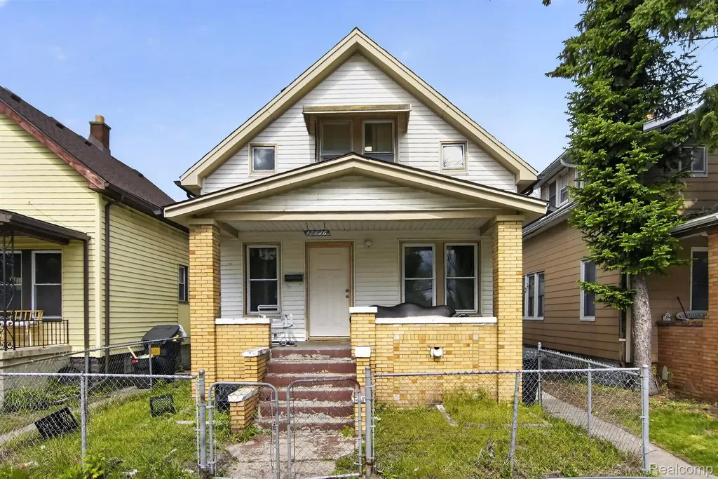 13486 Gallagher Street Hamtramck City MI 48212