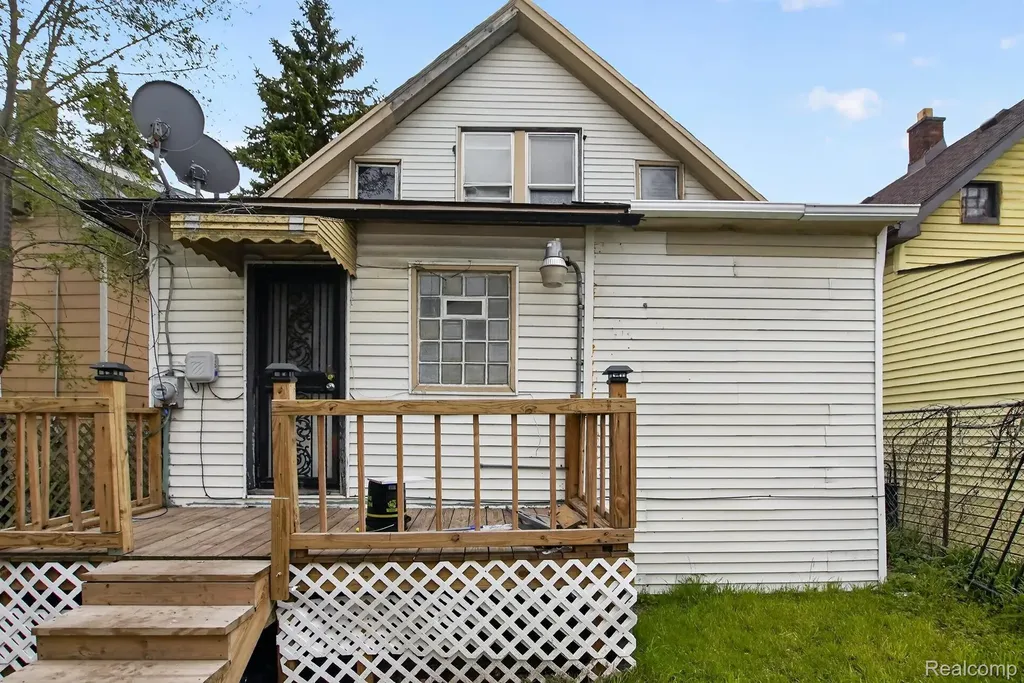 13486 Gallagher Street Hamtramck City MI 48212