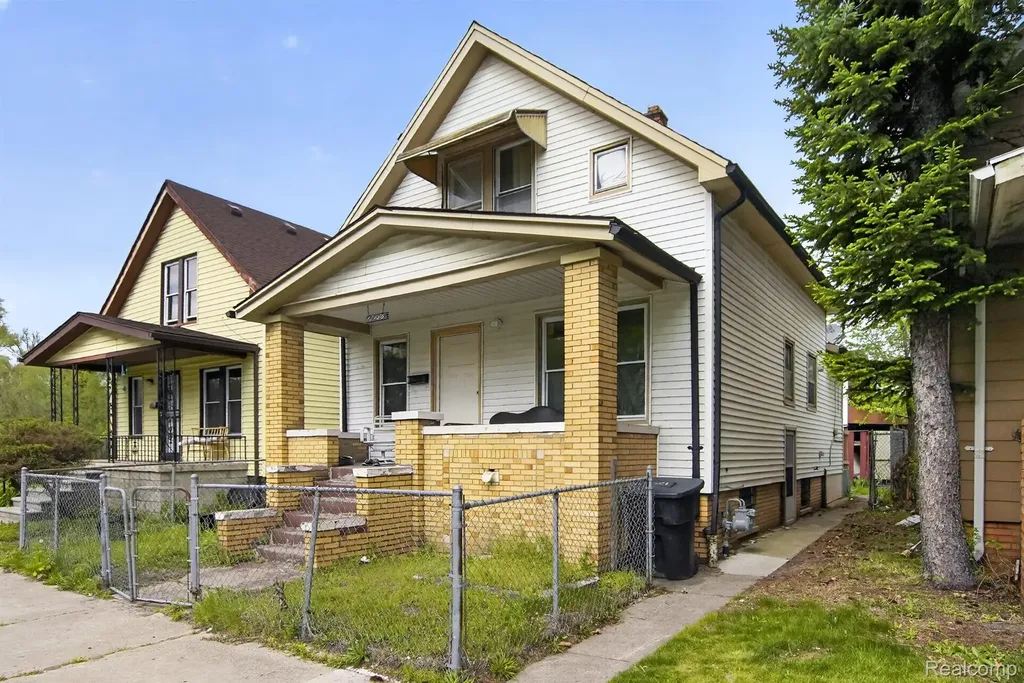13486 Gallagher Street Hamtramck City MI 48212