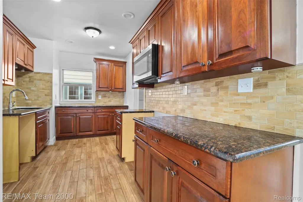 24903 Dunning Street Dearborn City MI 48124