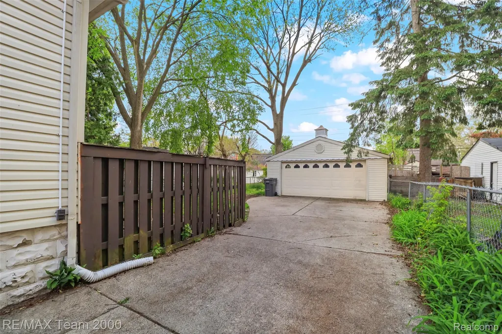 24903 Dunning Street Dearborn City MI 48124