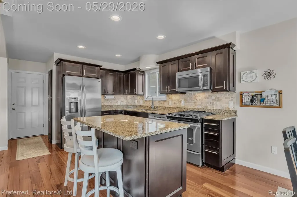 3812 Maiden Street Waterford Charter Township MI 48329