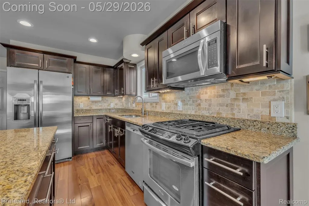 3812 Maiden Street Waterford Charter Township MI 48329