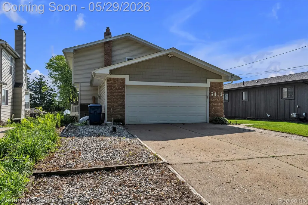 3812 Maiden Street Waterford Charter Township MI 48329