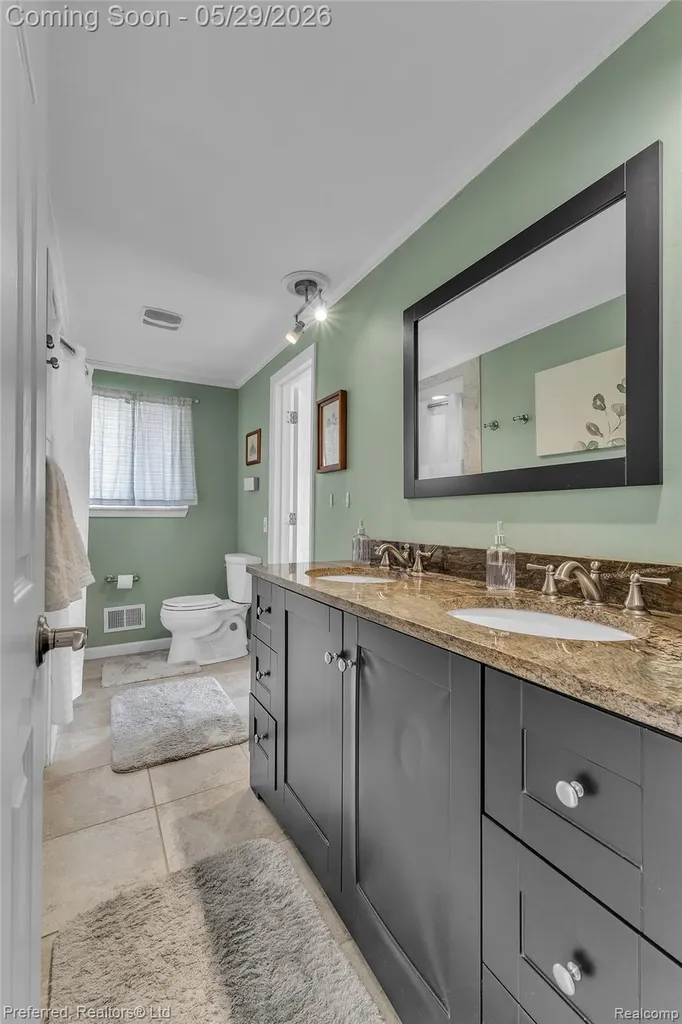 3812 Maiden Street Waterford Charter Township MI 48329