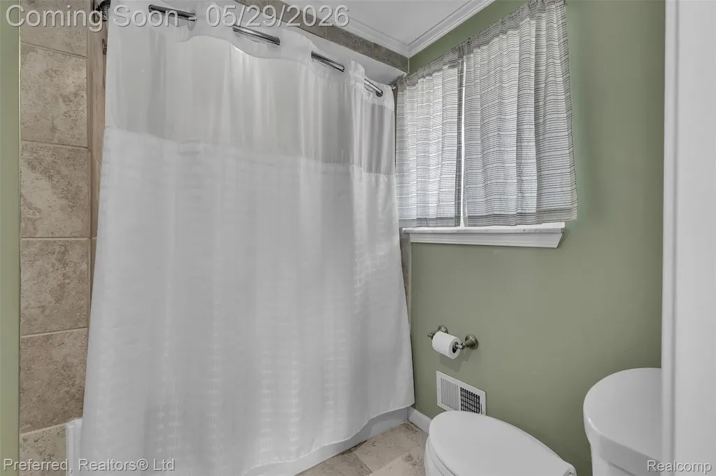 3812 Maiden Street Waterford Charter Township MI 48329