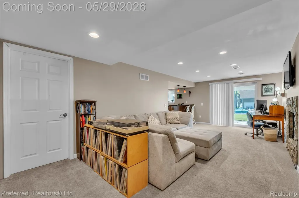 3812 Maiden Street Waterford Charter Township MI 48329