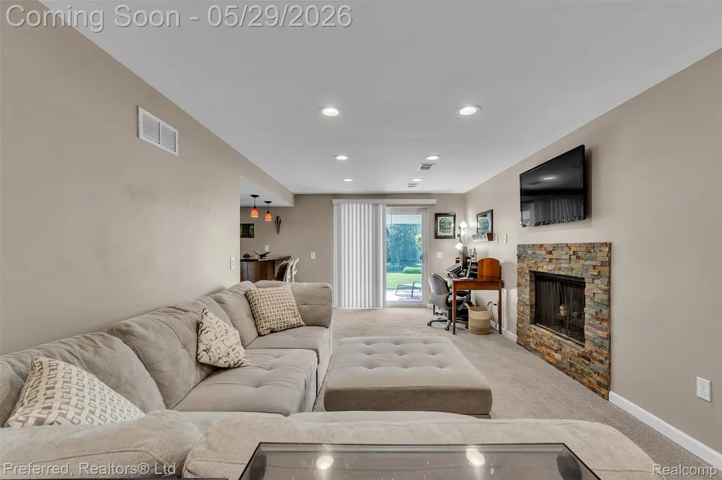 3812 Maiden Street Waterford Charter Township MI 48329