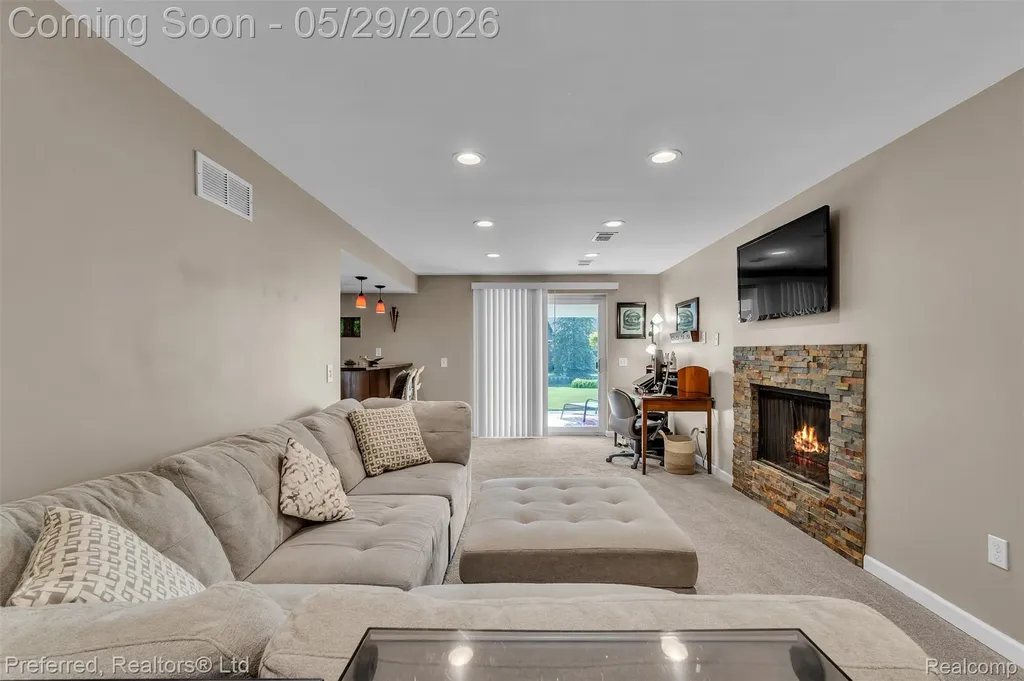3812 Maiden Street Waterford Charter Township MI 48329