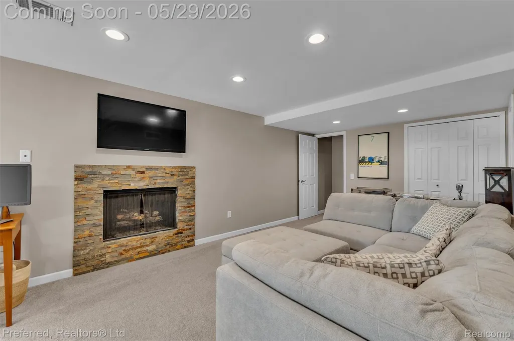 3812 Maiden Street Waterford Charter Township MI 48329