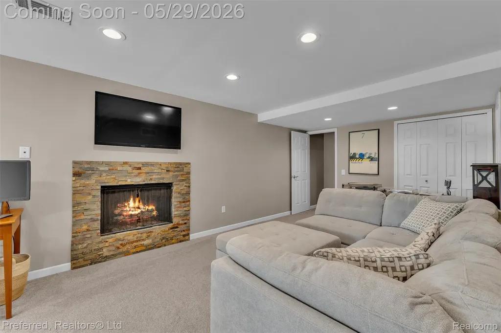 3812 Maiden Street Waterford Charter Township MI 48329
