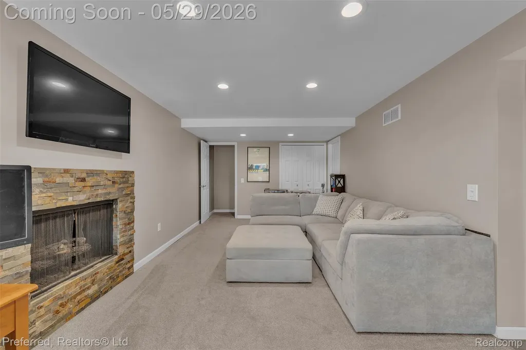 3812 Maiden Street Waterford Charter Township MI 48329