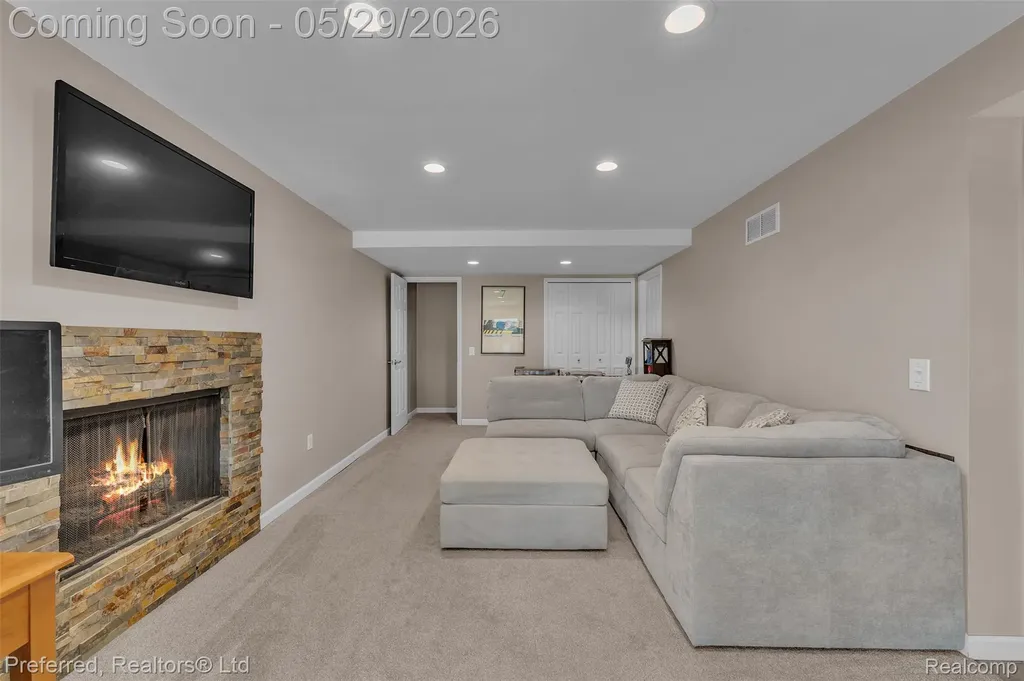 3812 Maiden Street Waterford Charter Township MI 48329