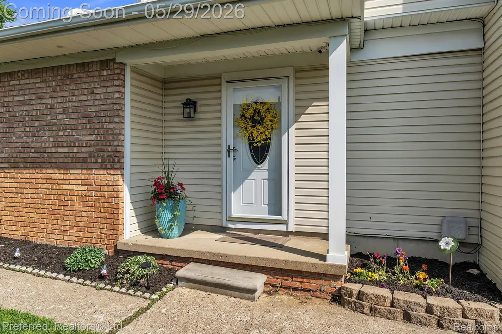 3812 Maiden Street Waterford Charter Township MI 48329