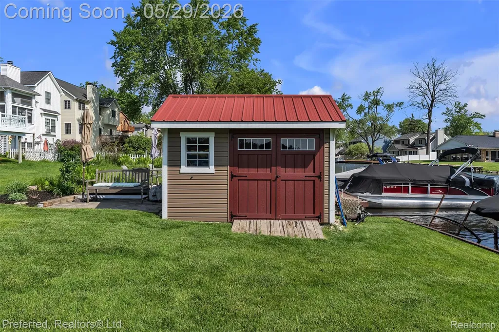 3812 Maiden Street Waterford Charter Township MI 48329
