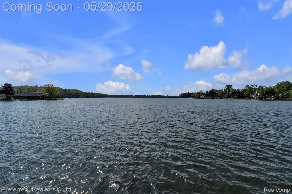 3812 Maiden Street Waterford Charter Township MI 48329