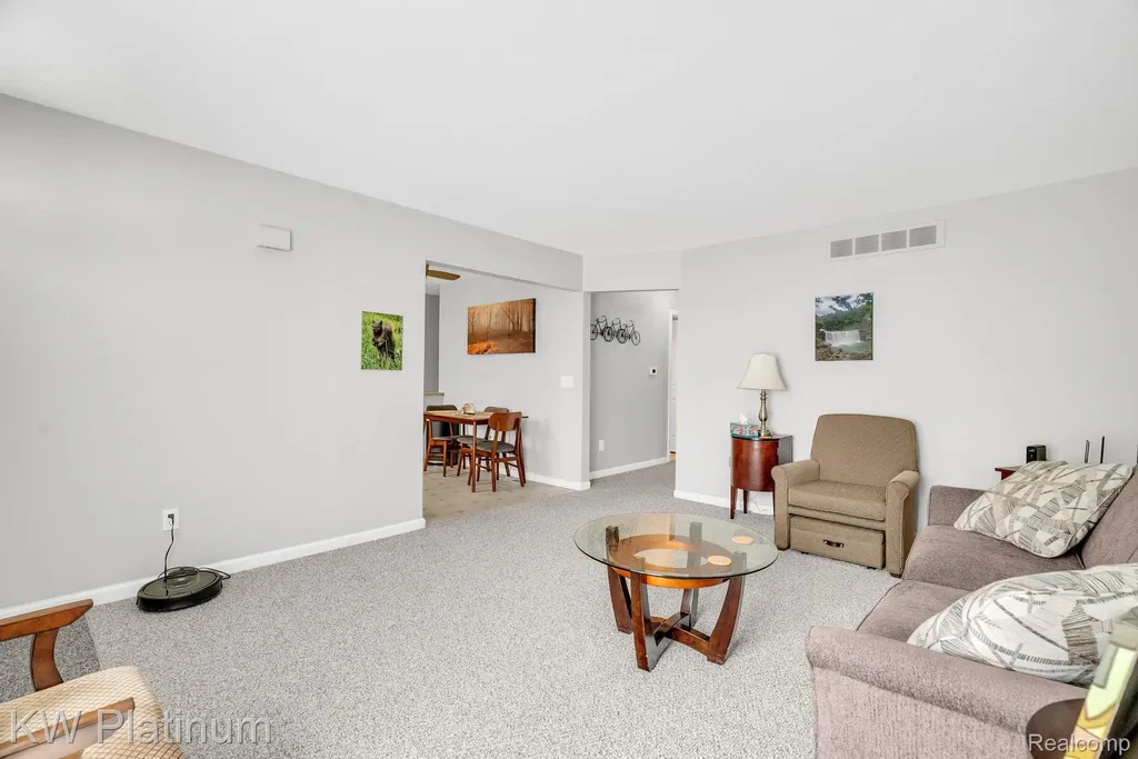 38215 Maple Forest Boulevard E Harrison Charter Township MI 48045