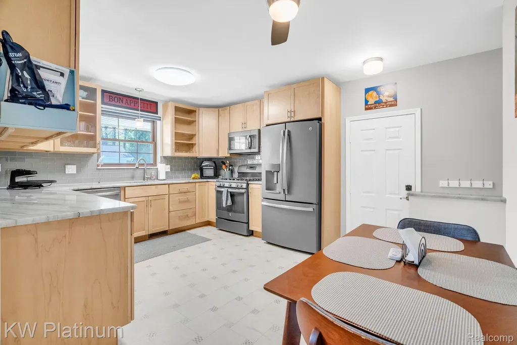 38215 Maple Forest Boulevard E Harrison Charter Township MI 48045