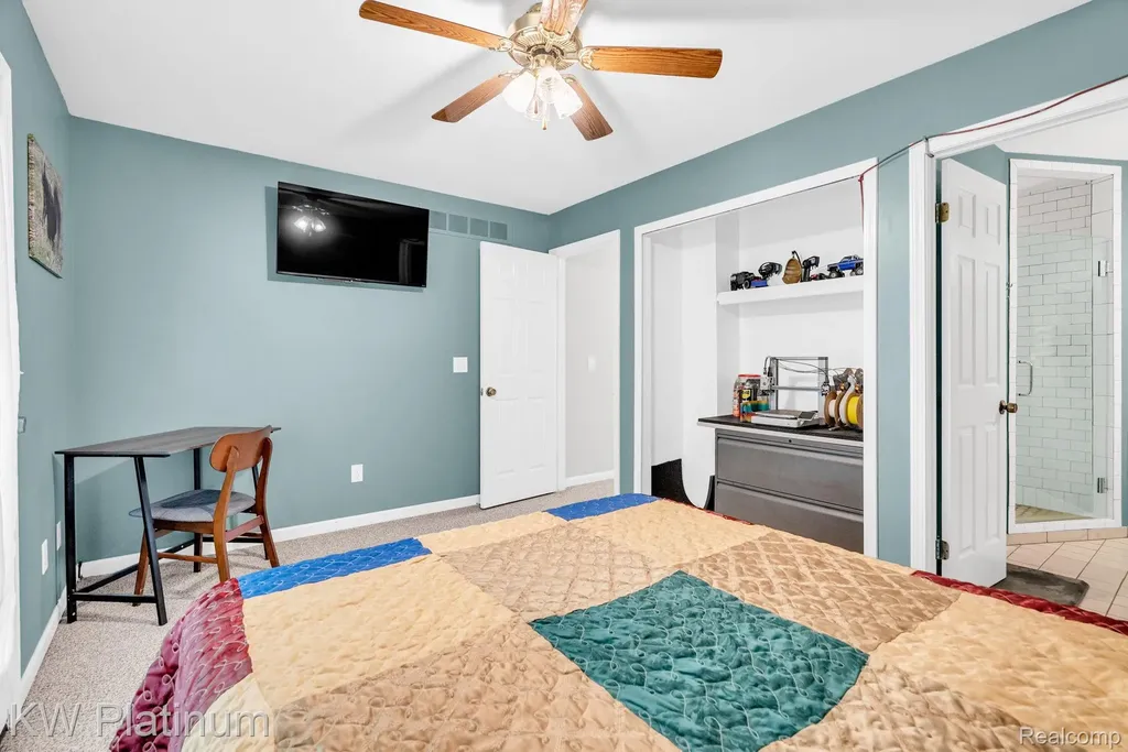 38215 Maple Forest Boulevard E Harrison Charter Township MI 48045