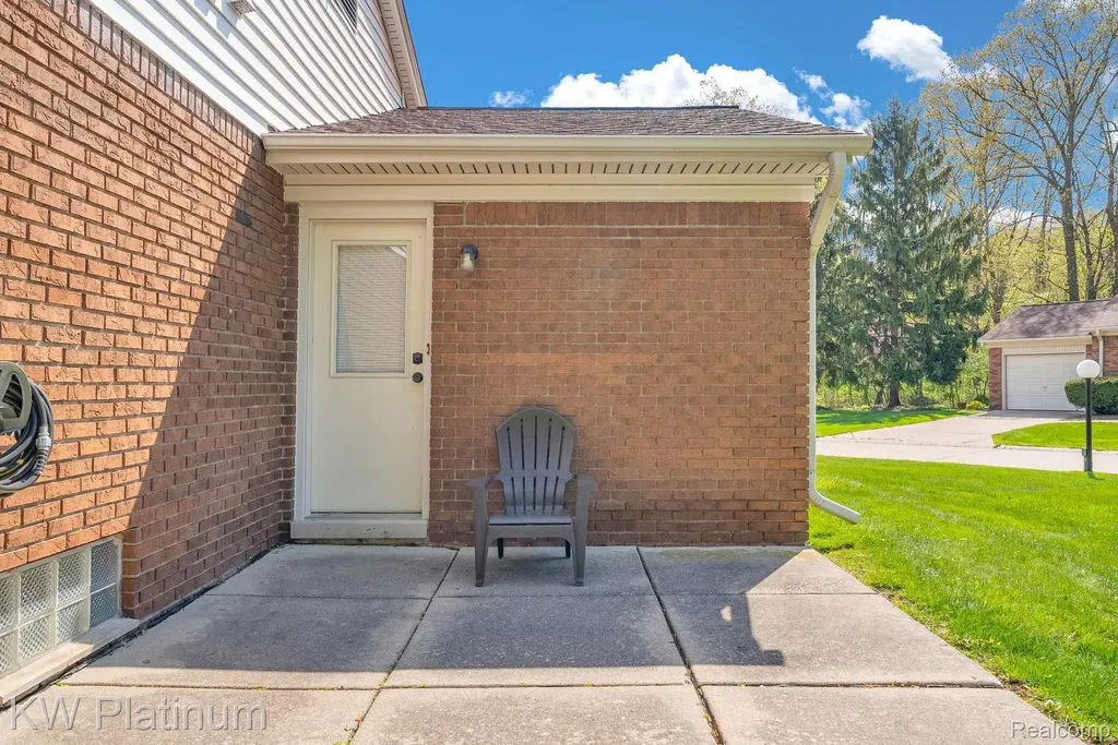38215 Maple Forest Boulevard E Harrison Charter Township MI 48045