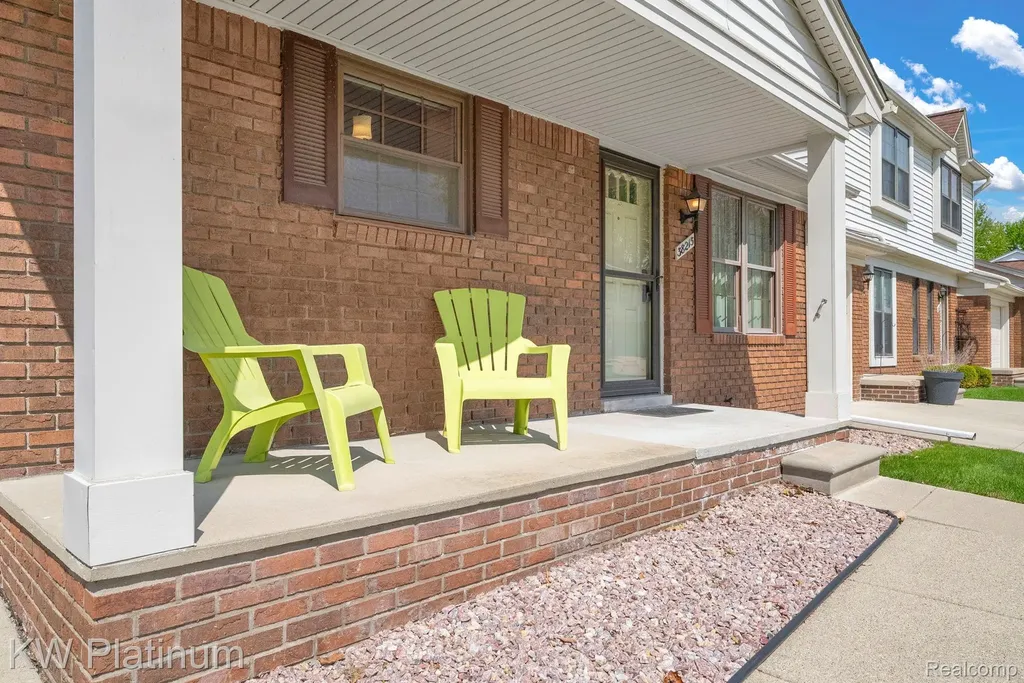 38215 Maple Forest Boulevard E Harrison Charter Township MI 48045