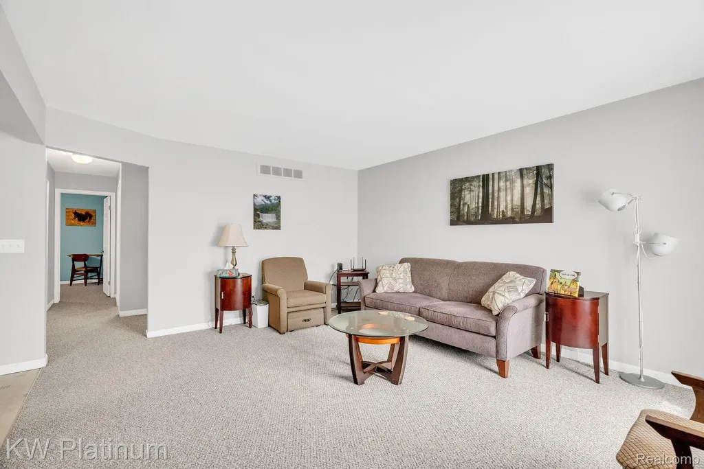 38215 Maple Forest Boulevard E Harrison Charter Township MI 48045