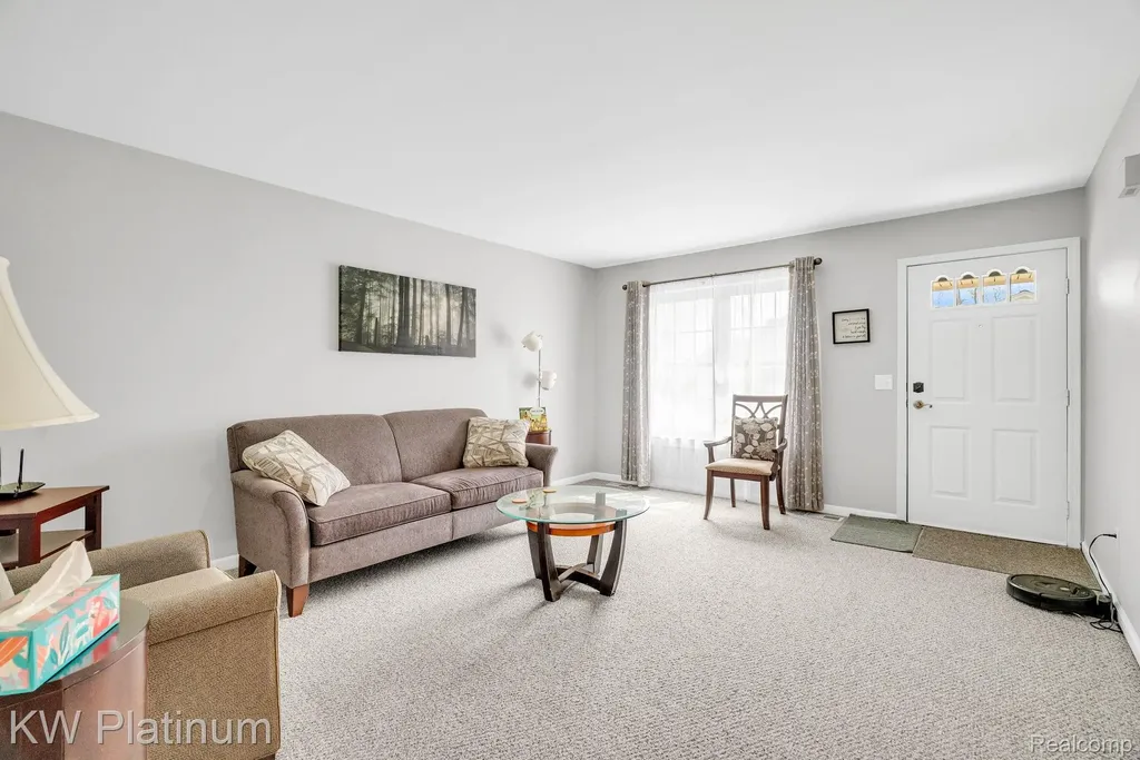 38215 Maple Forest Boulevard E Harrison Charter Township MI 48045
