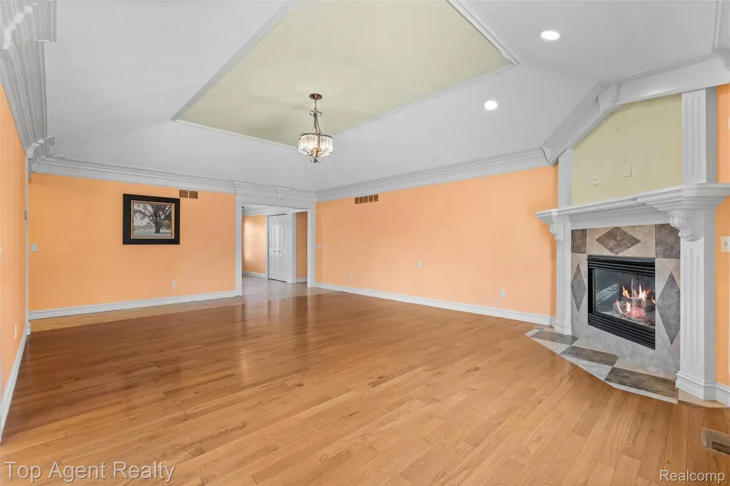 53260 Villa Rosa Drive Macomb Township MI 48042